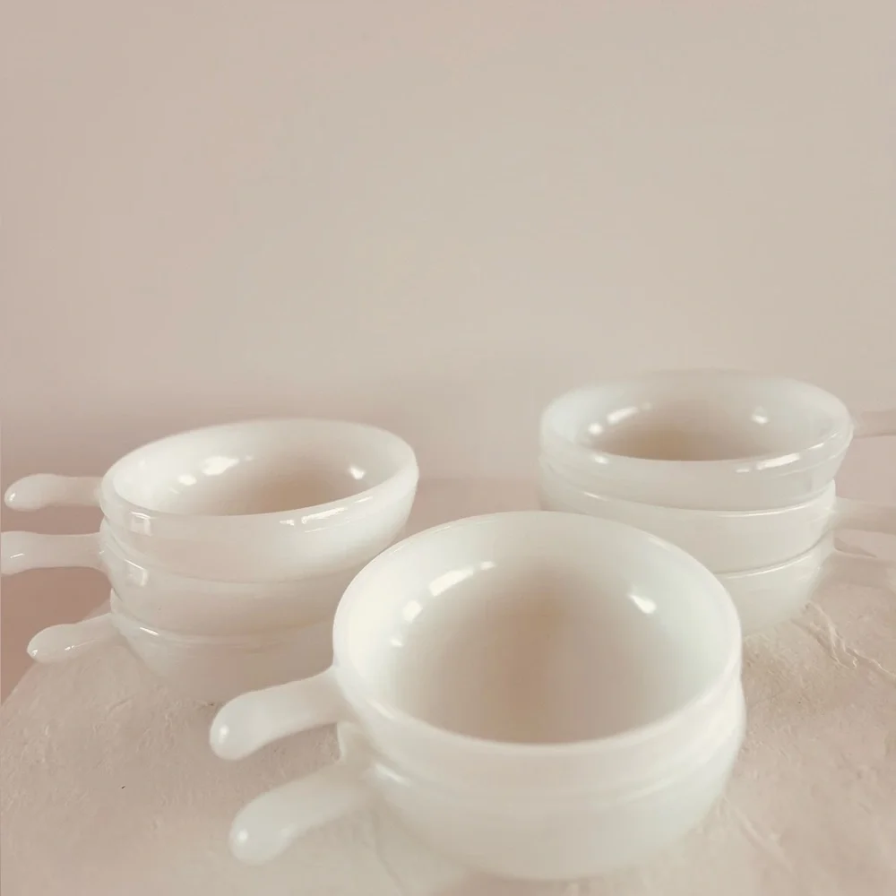 SET OF 8 VINTAGE MILK GLASS‎ STACKABLE SOUP BOWLS W/ HANDLES OVEN/MICROWAVE SAFE